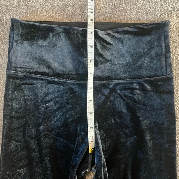 Athleta Women’s Velvet Tight - Picture 9 of 10